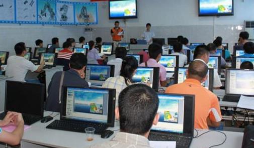 ����GU������ҳ�桤�ٷ������ߵ���-����(�й�)��Ƹ߼�����ʦ��ѵ